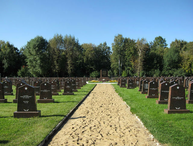 Воинские захоронения на Преображенском кладбище