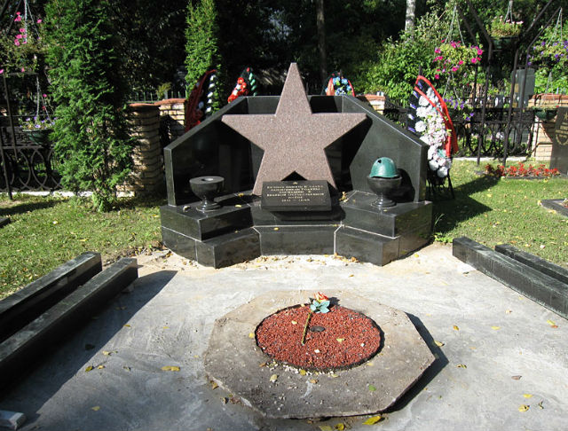 Военный мемориал на Раевском кладбище