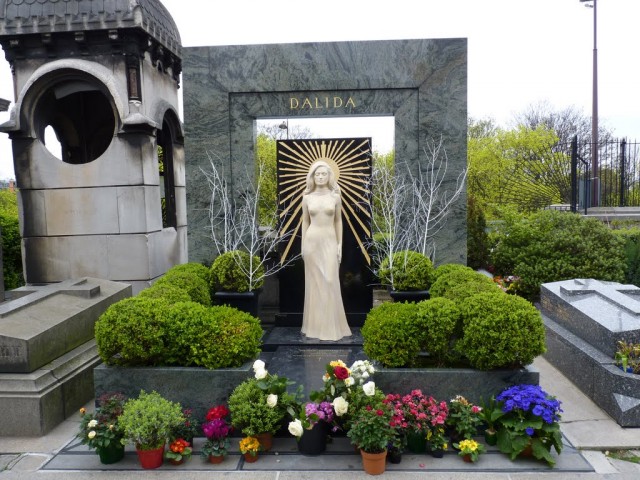 Могила Далиды на кладбище Монмартр