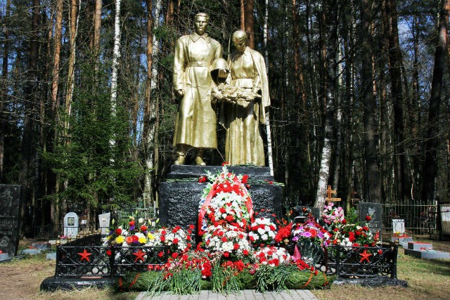 http://izgotovleniepamyatnikov.ru/wp-content/uploads/2015/03/noginskoe_memorial-640x427.jpg