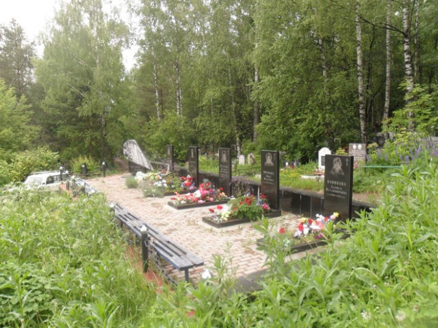 Мемориал парашютистам, погибшим в авиакатастрофе в 2000 году