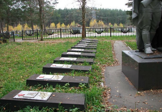 Воинские захоронения на Старом кладбище Кохмы
