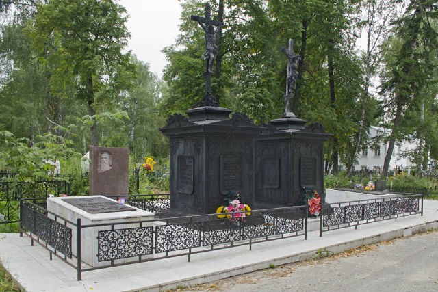 Могилы декабристов на Завальном кладбище