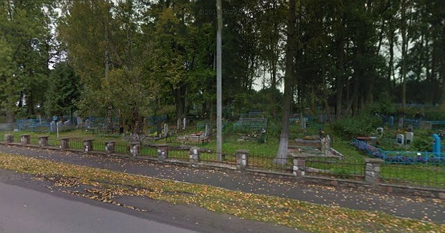 Вид на кладбище с улицы Промышленная