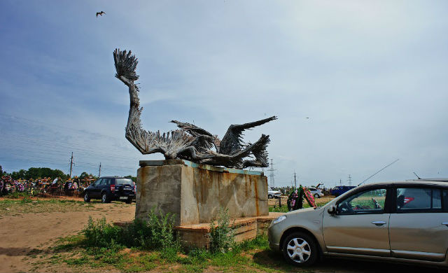 Монумент «Павшие птицы»