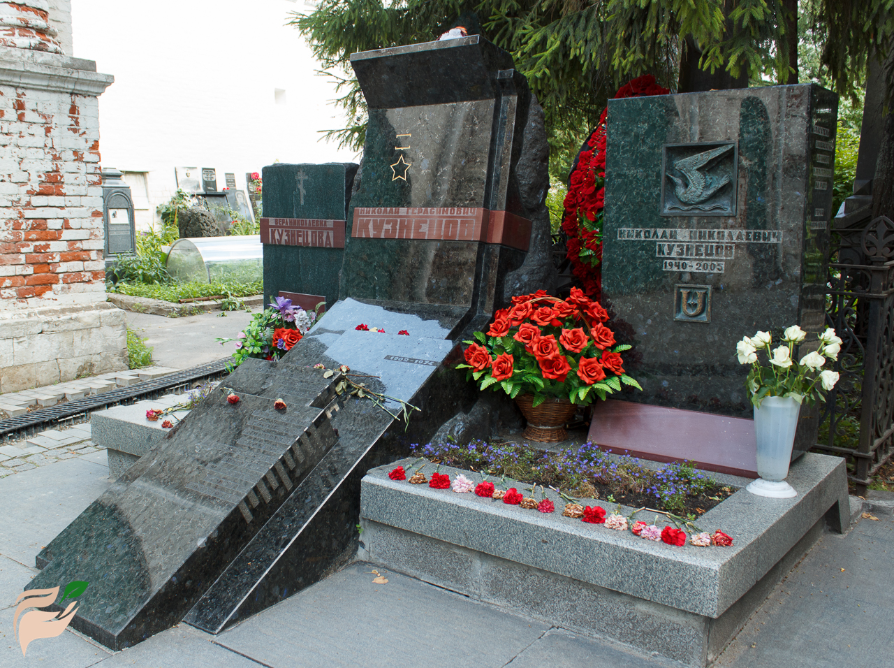 Памятник Николаю Кузнецову