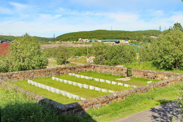 Вид на захоронения кладбища