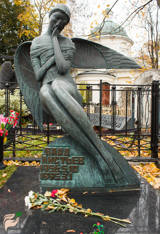 Памятник Владиславу Листьеву