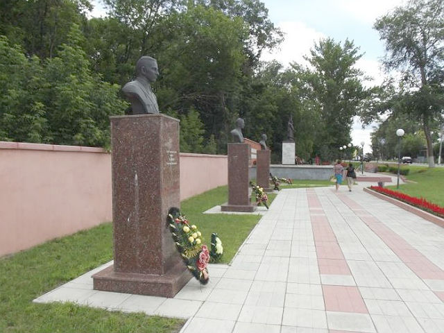 Монументы Героев Советского Союза