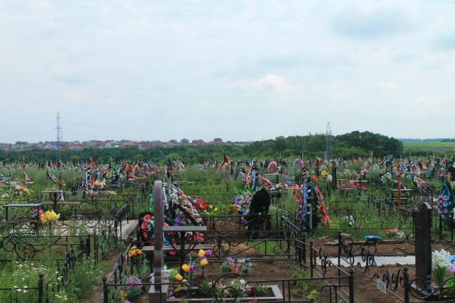 Захоронения на Юго-западном кладбище