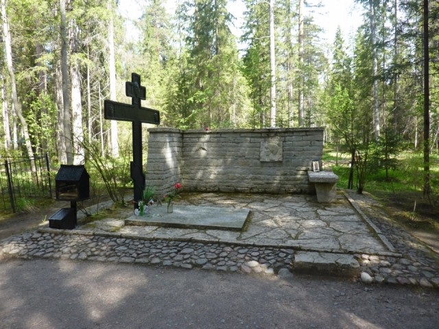 Могила А. А. Ахматовой