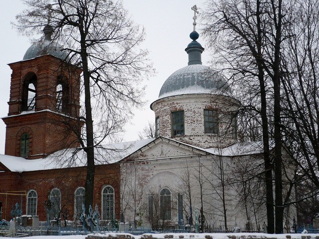 Участок кладбища перед церковью Иоанна Милостивого