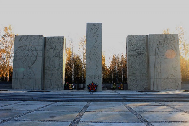 Памятник «Монумент Славы»