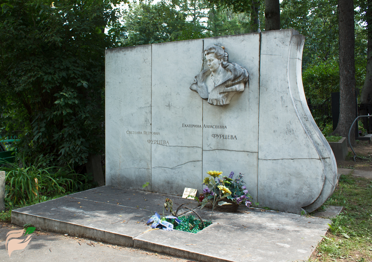 Памятник Екатерине Фурцевой