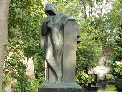 Памятник Евгению Вахтангову