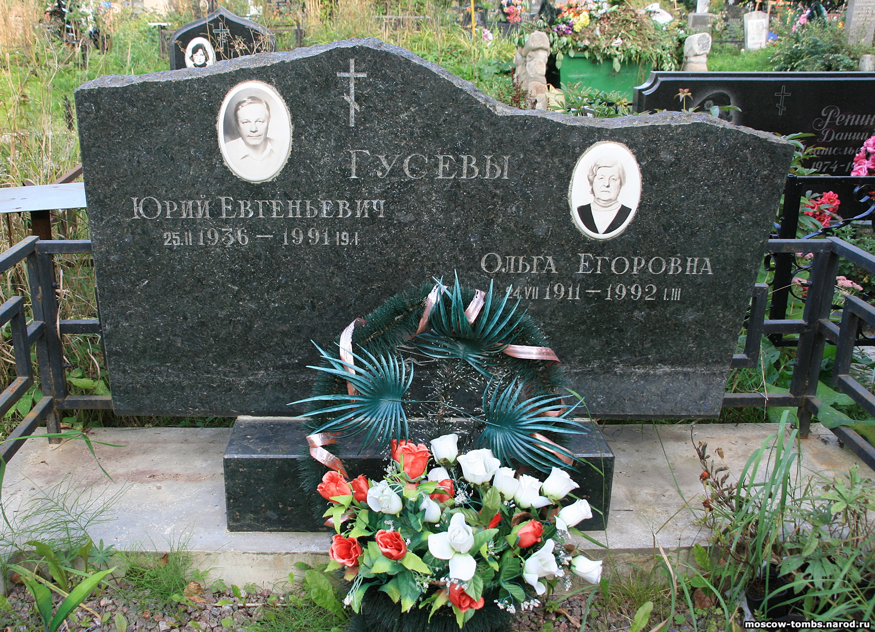 Памятник Юрию Гусеву