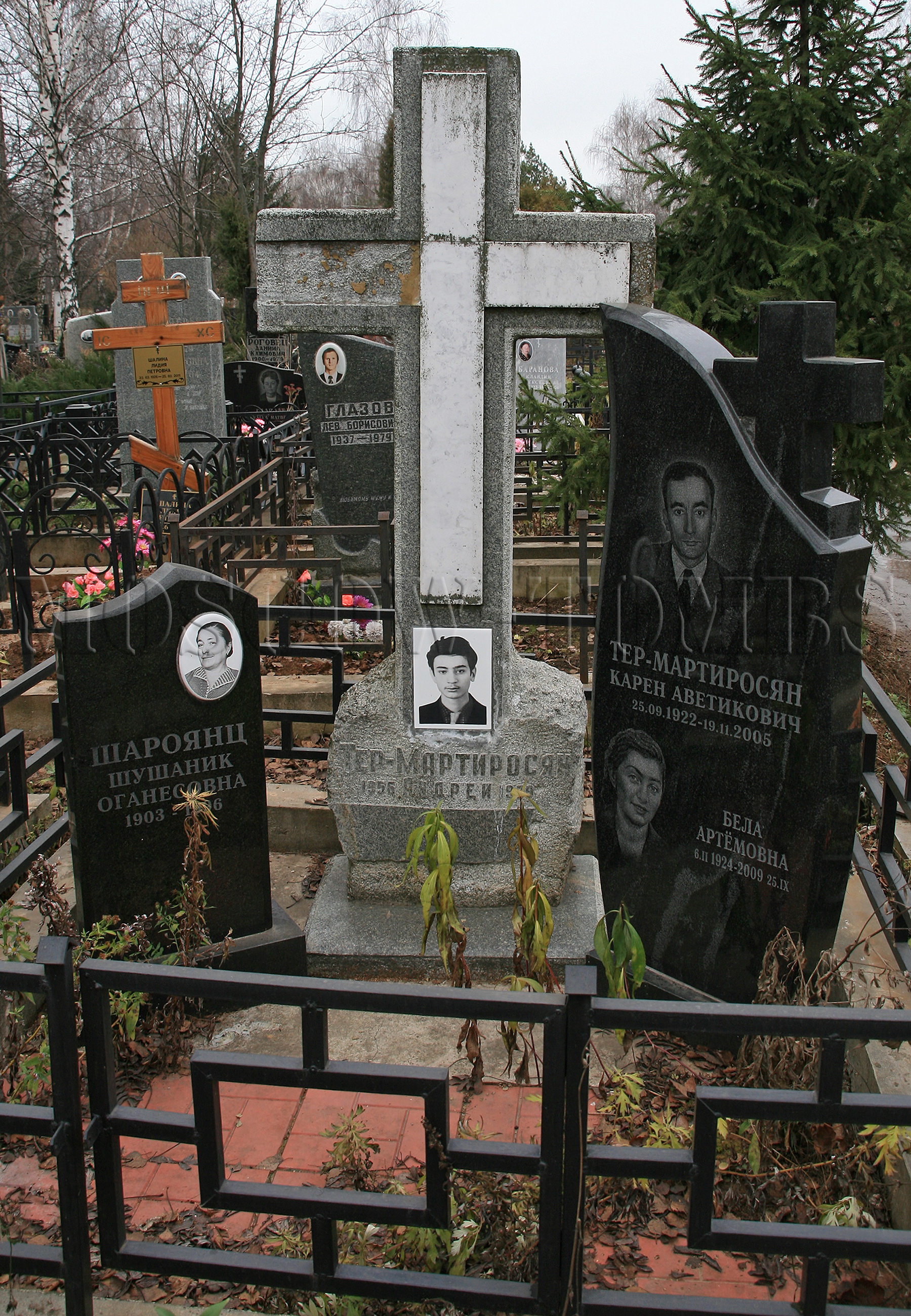 Памятник Карену Тер-Мартиросяну
